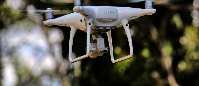 Jakie wymogi trzeba spełniać, aby latać dronem ?